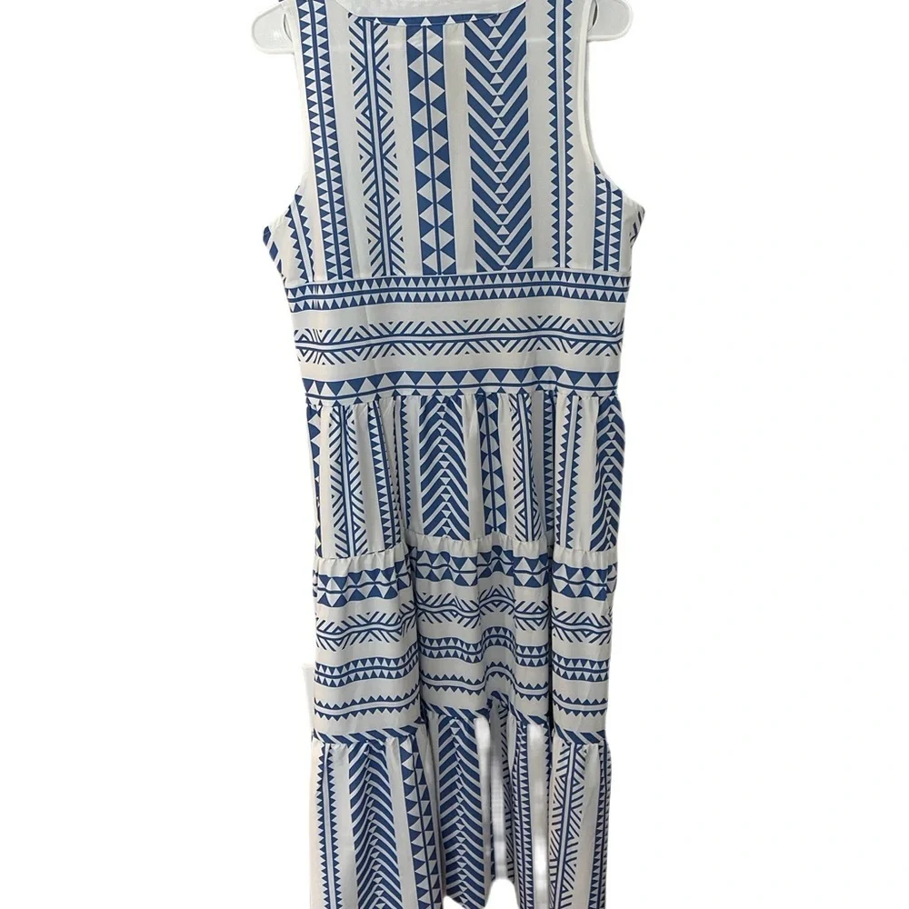 NWOT Beautiful Tiered Max Dress Blue and White Size Large - Picture 3 of 6
